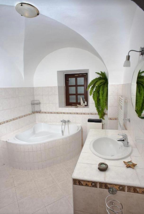 Vip Miku Apartman 2 Mikulov Zewnętrze zdjęcie